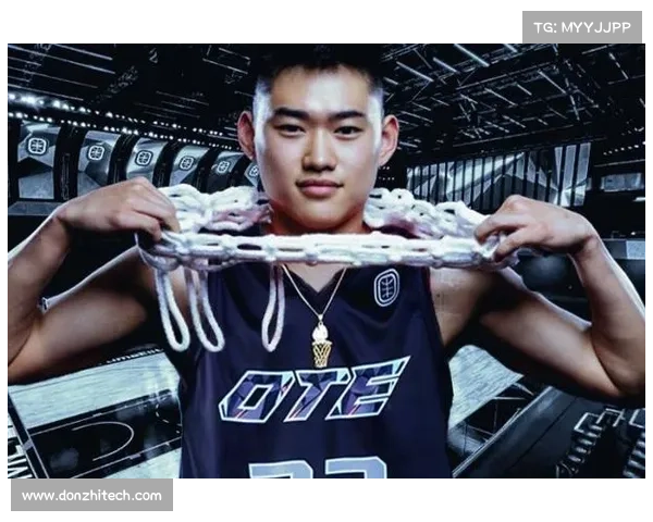 中国球员赵维伦访问旧金山大学 有望与王俊杰携手共战